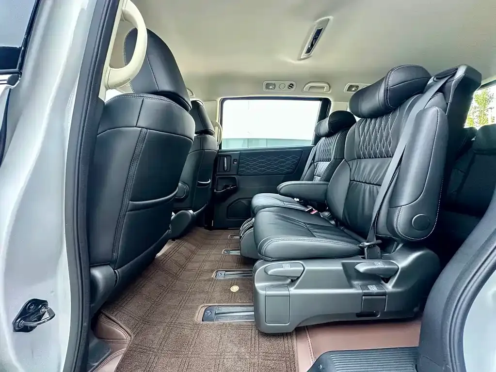 Honda Odyssey — фото 10