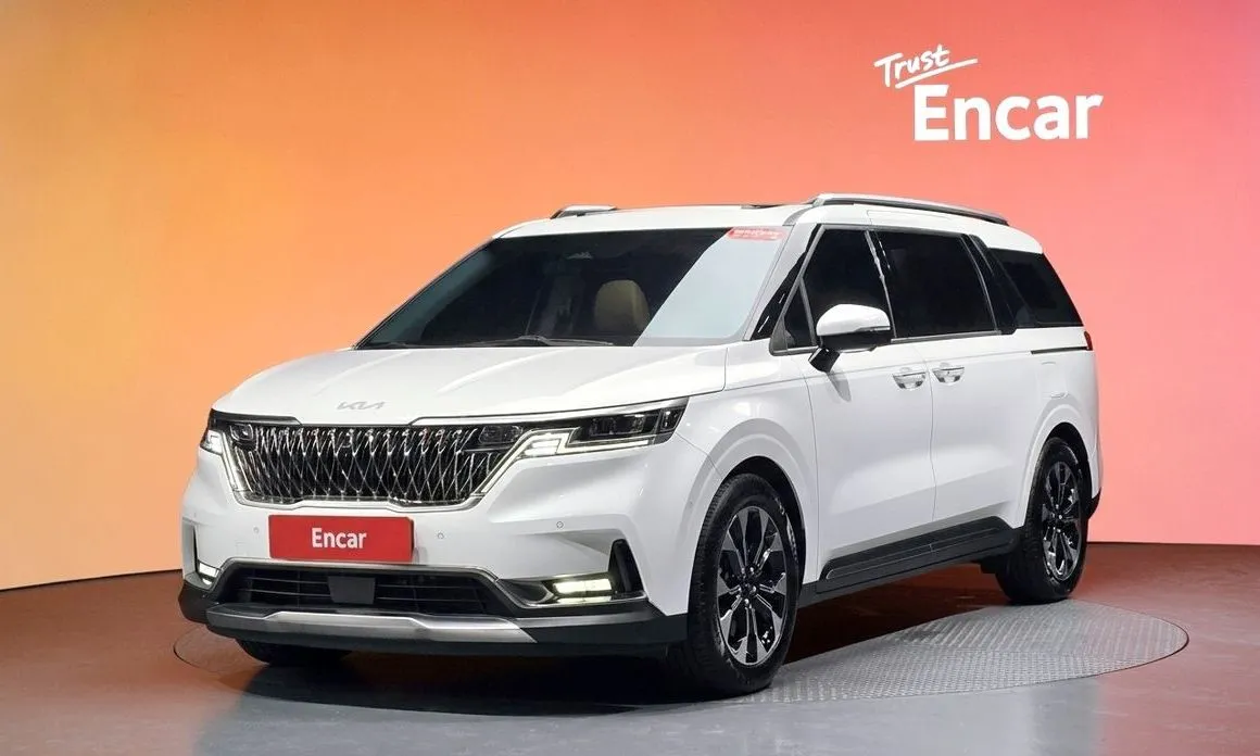 Kia Carnival — фото 1