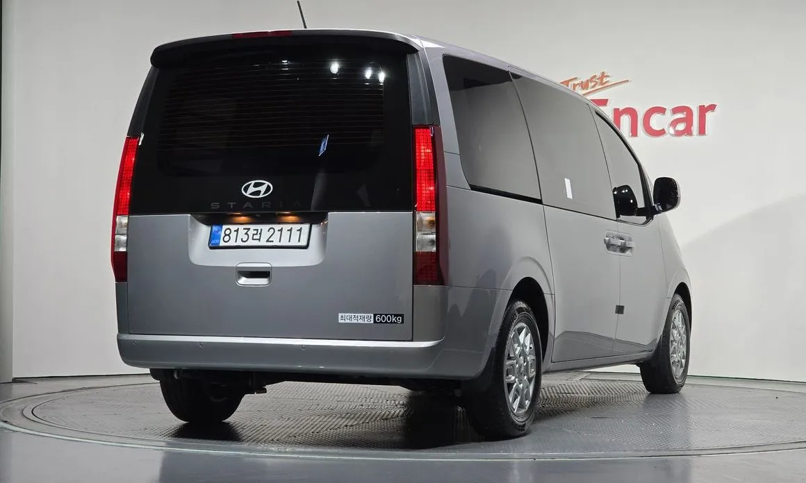 Hyundai Staria — фото 2