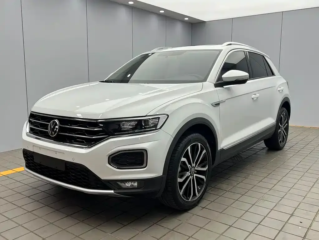 Volkswagen T-Roc — фото 1