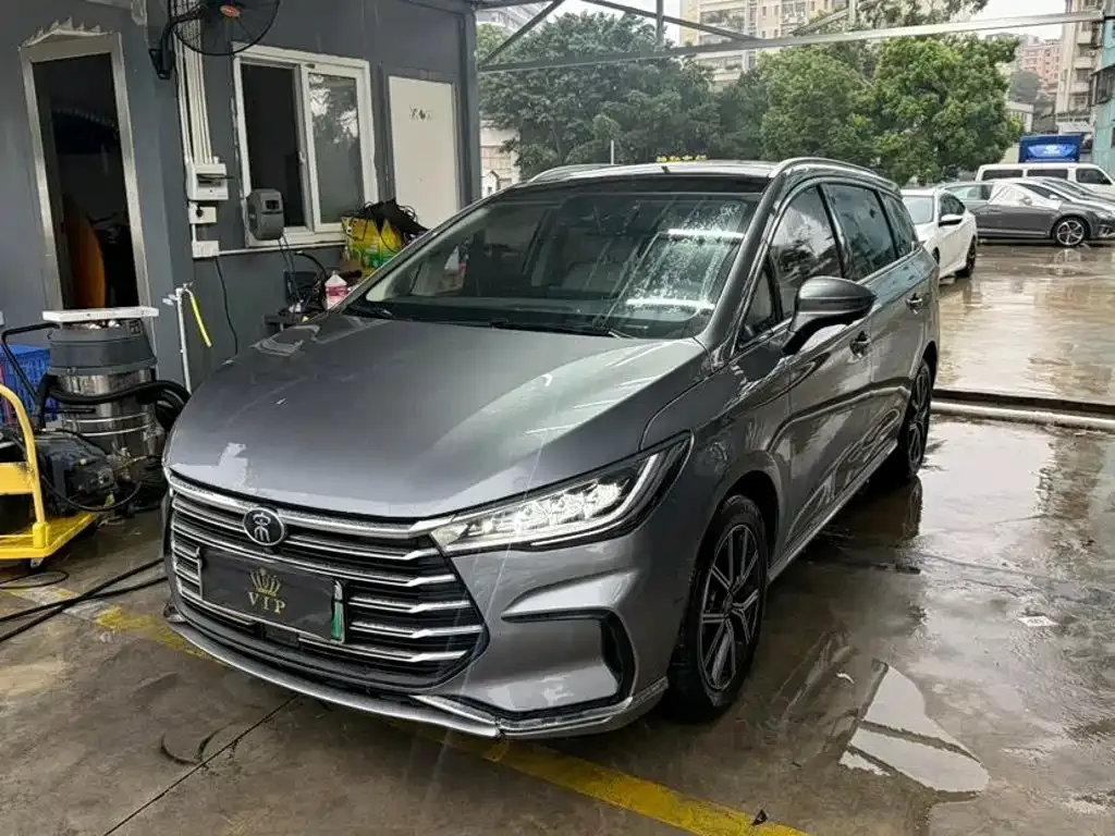 BYD MAX New Energy — фото 1