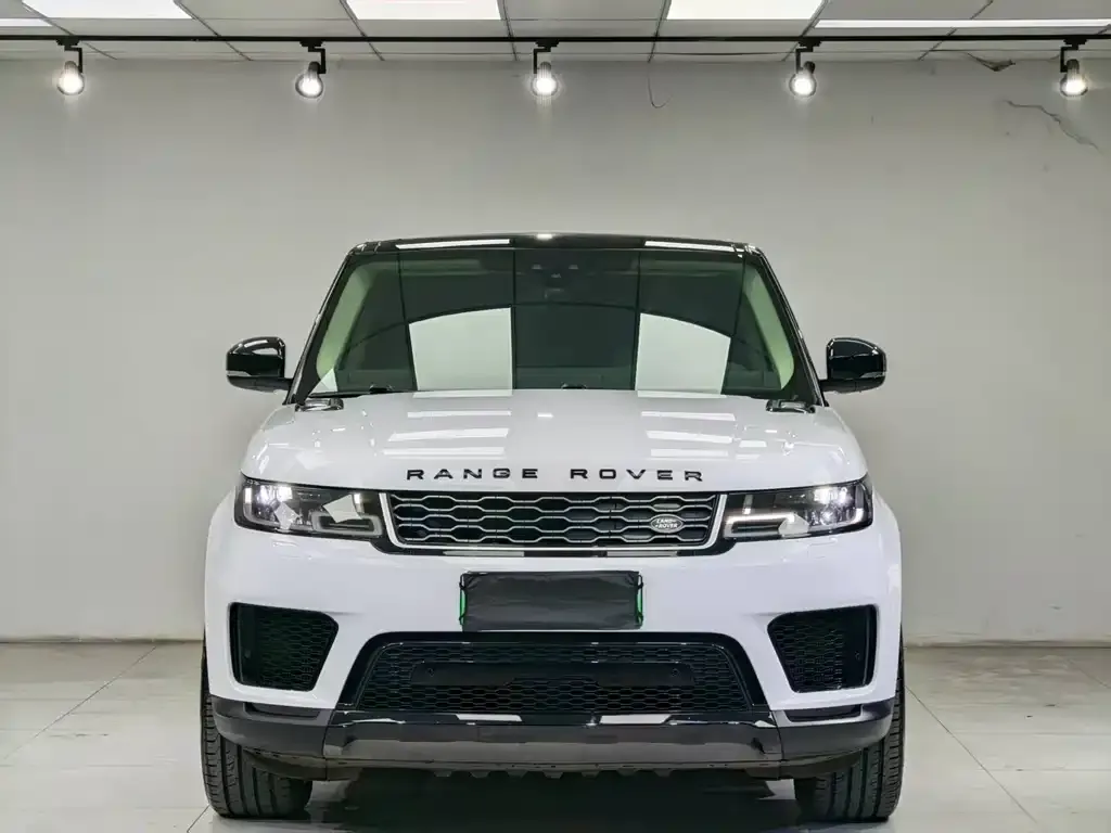 Land Rover Sport PHEV — фото 1