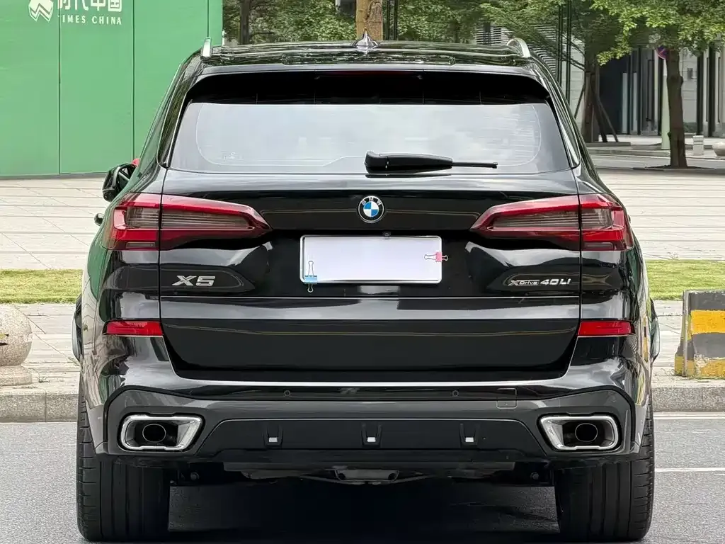 BMW X5 — фото 9