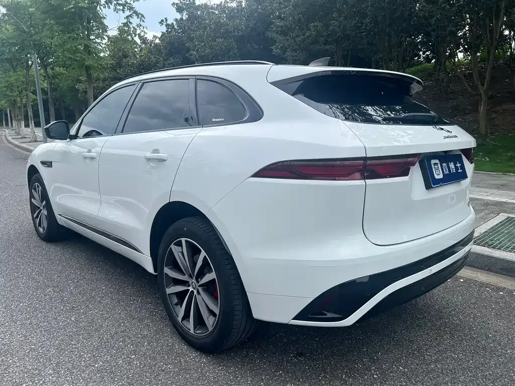 Jaguar F-PACE — фото 2