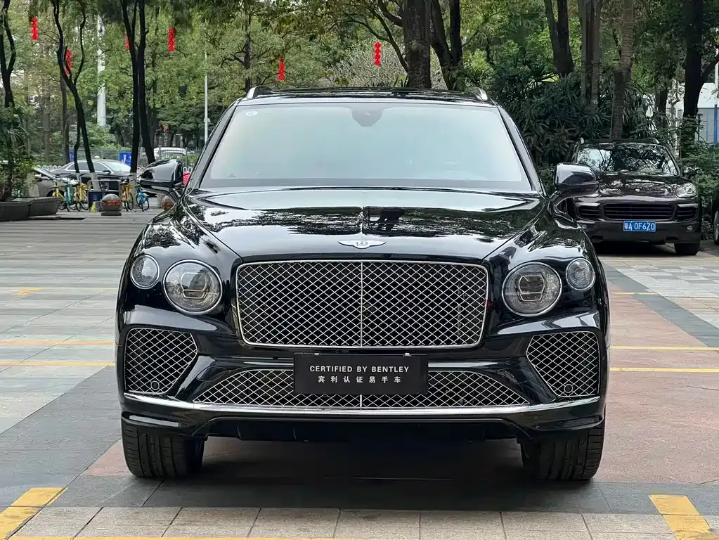 Bentley Bentayga — фото 8