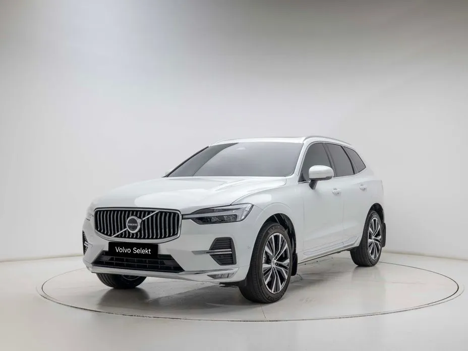 Volvo XC60 — фото 1