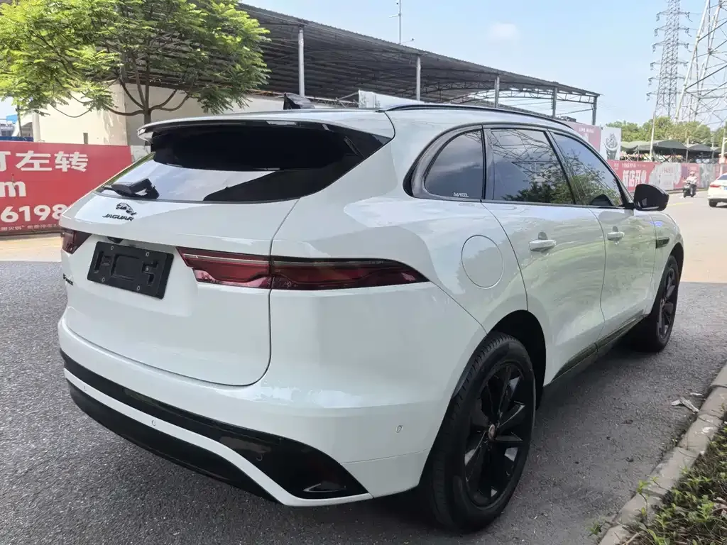 Jaguar F-PACE — фото 4