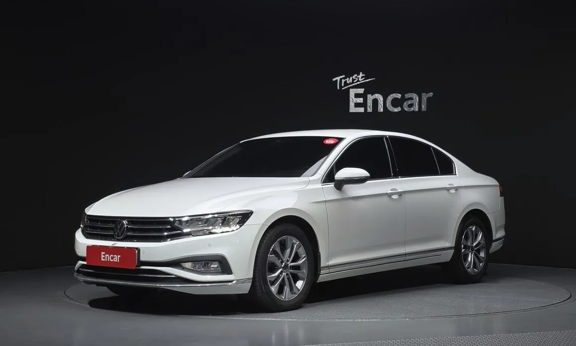 Volkswagen Passat — фото 1