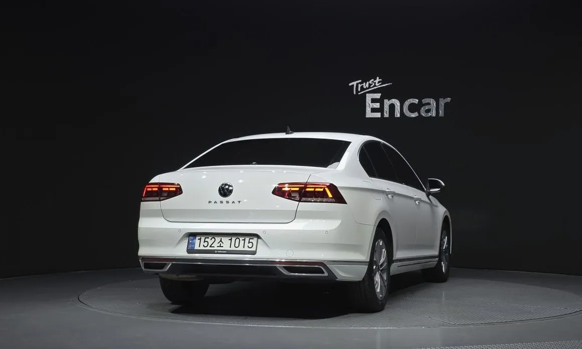 Volkswagen Passat — фото 10