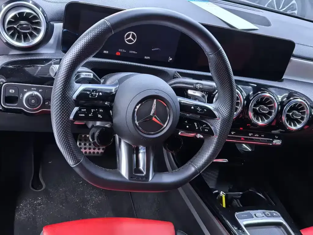Mercedes-Benz CLA AMG — фото 3