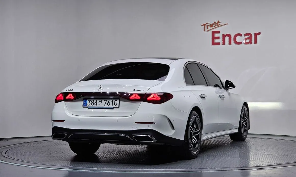 Mercedes-Benz E-Class — фото 5