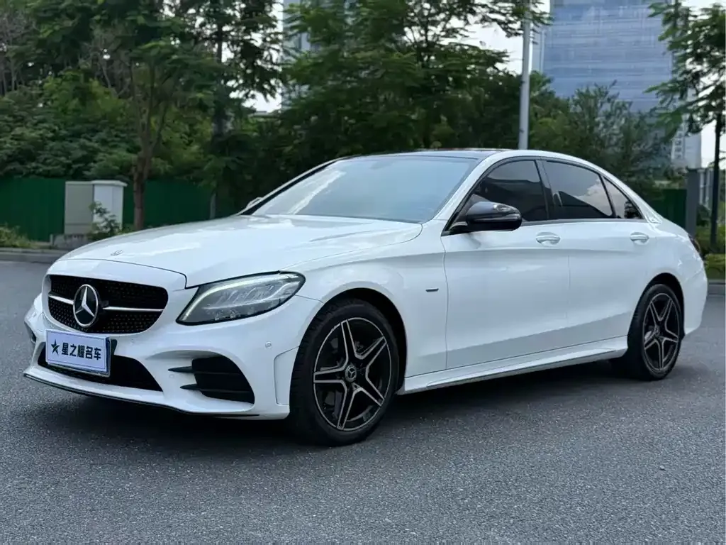 Mercedes-Benz C-Class — фото 1