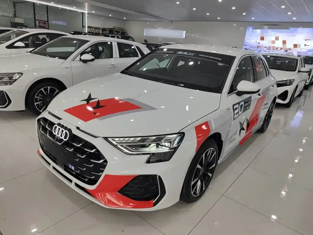 Audi A3 — фото 1