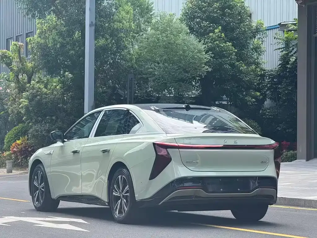 Hongqi EH7 — фото 8