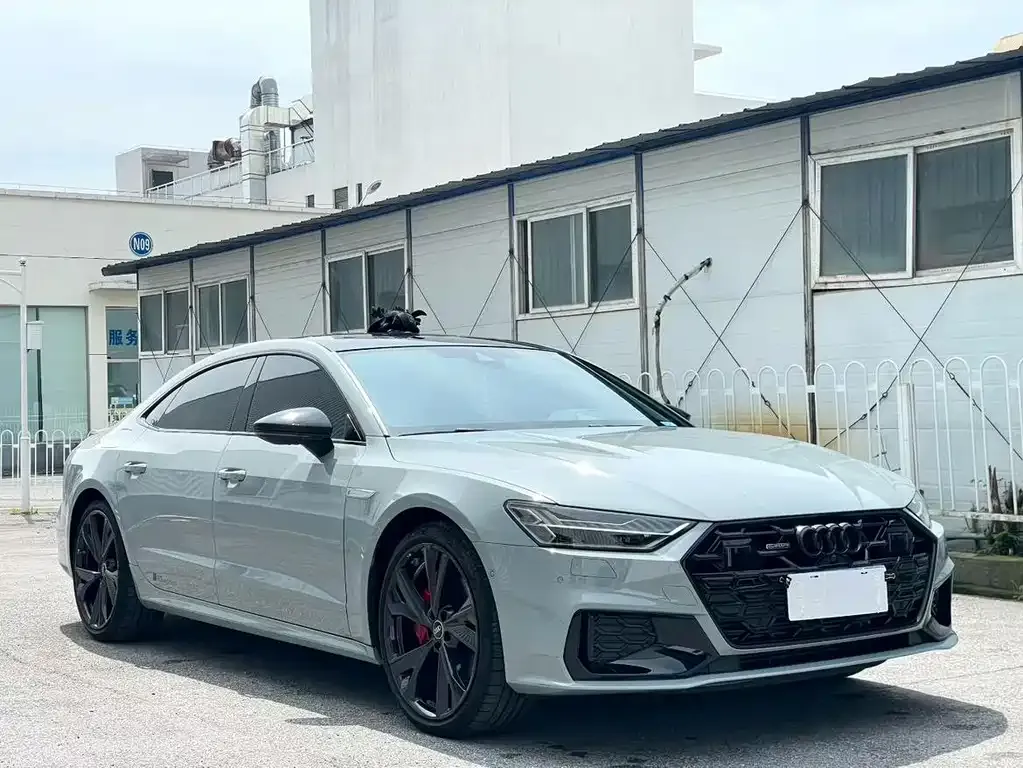 Audi A7L — фото 2