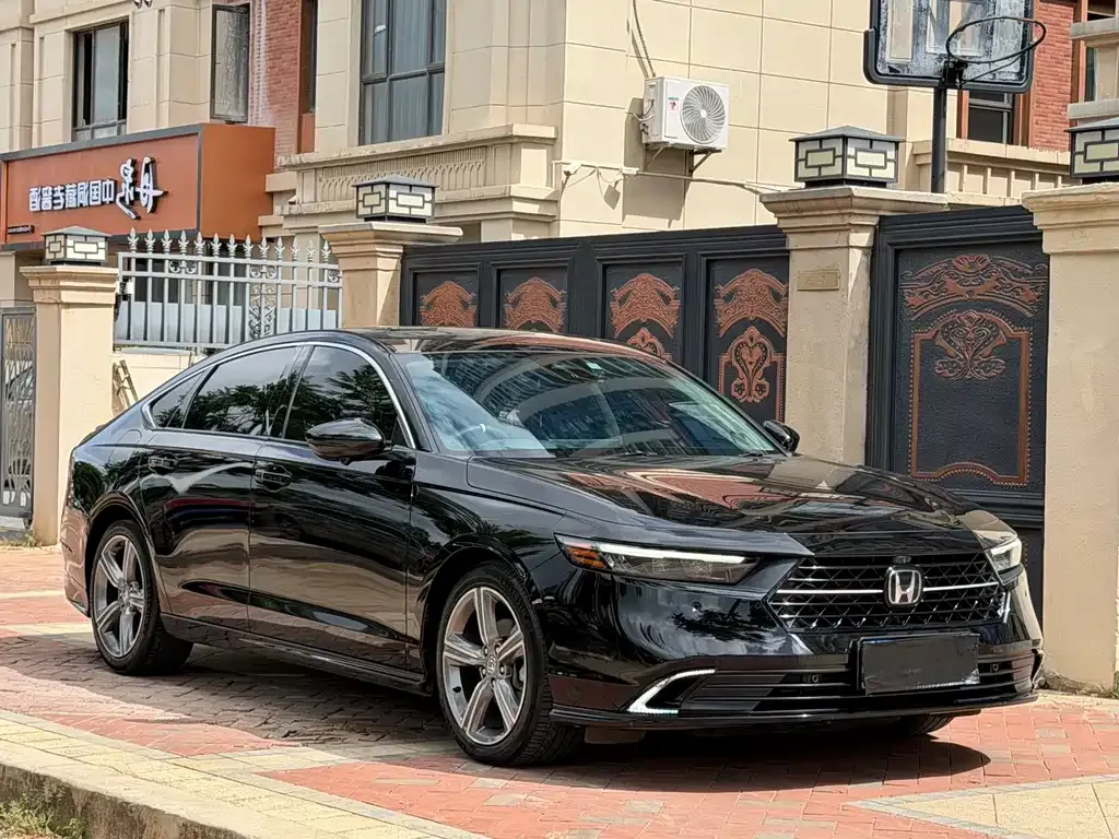 Honda Accord — фото 3