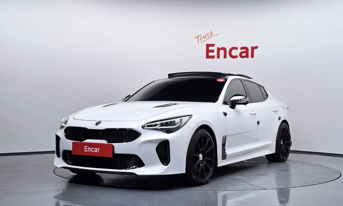 Kia Stinger — фото 1