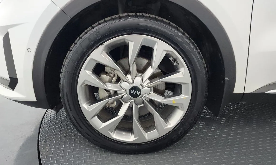 Kia Sorento — фото 5