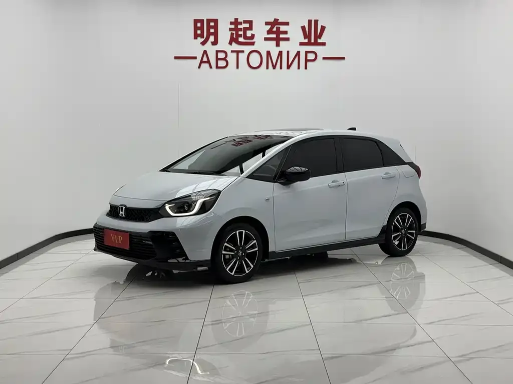 Honda Fit — фото 1