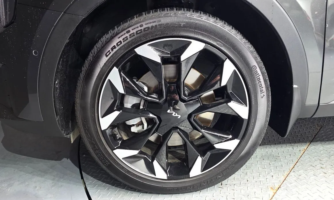 Kia Sorento — фото 6