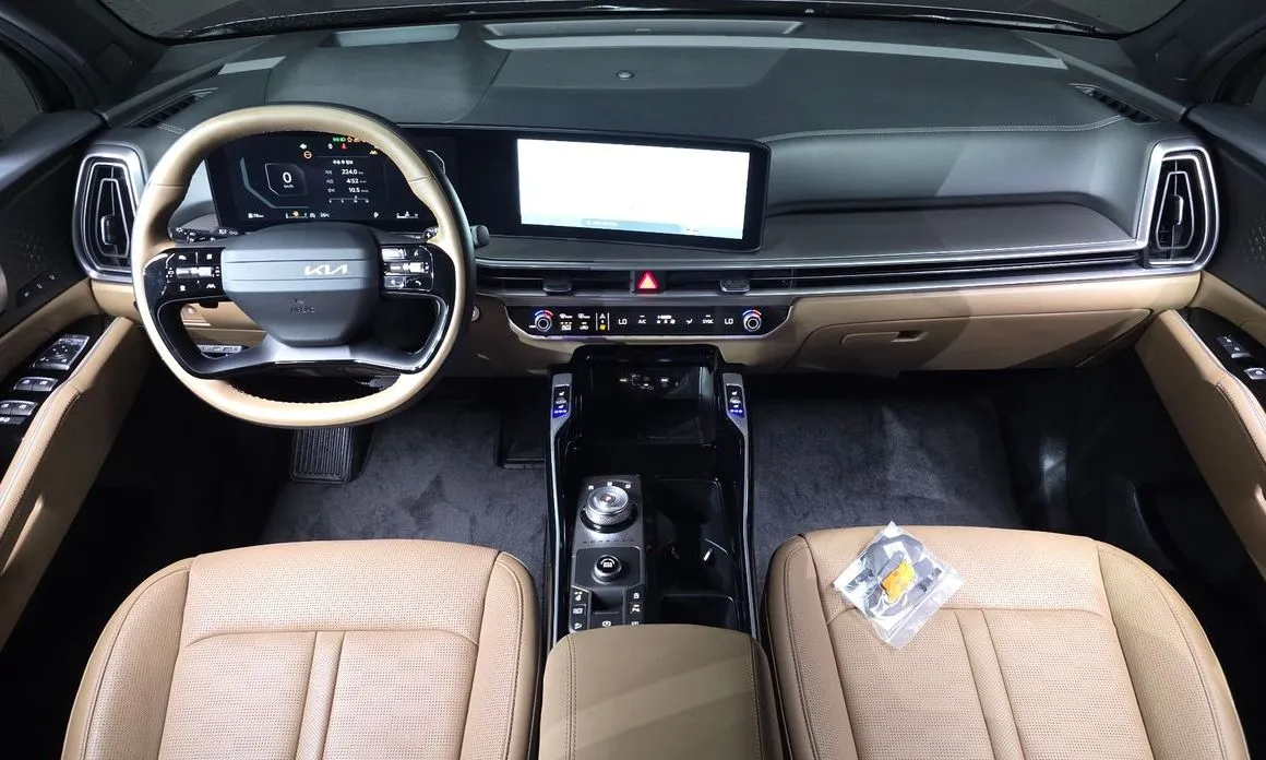 Kia Sorento — фото 10