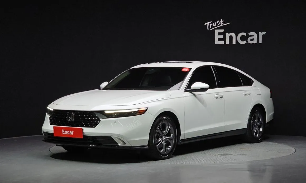 Honda Accord — фото 1
