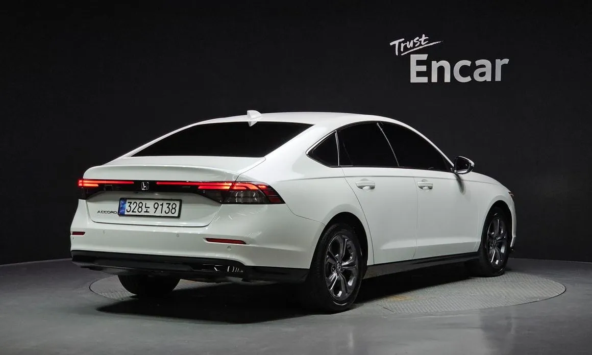 Honda Accord — фото 3
