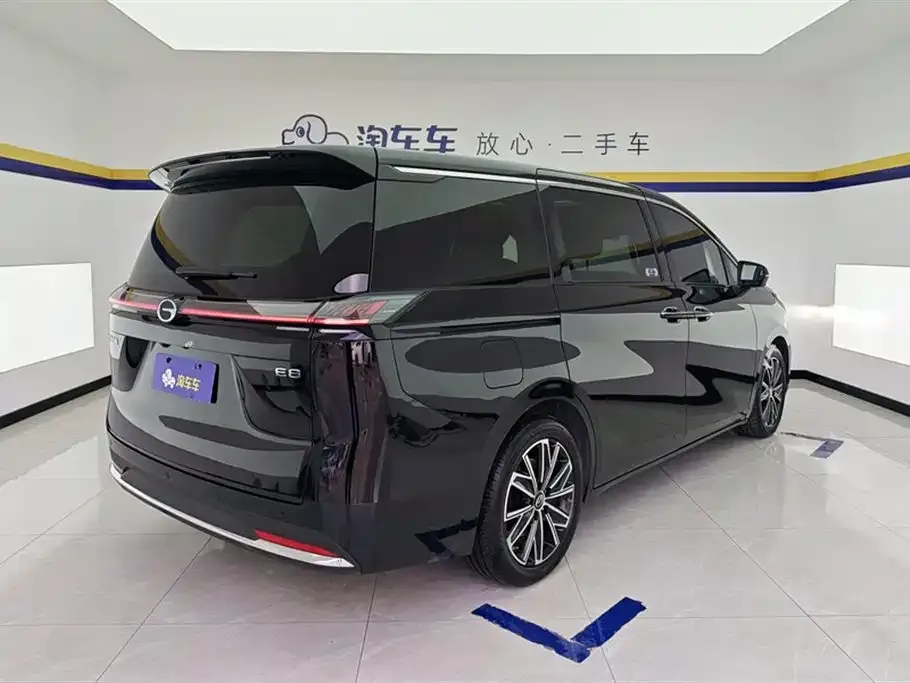 GAC Motor Trumpchi E8 — фото 2