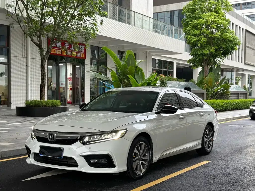 Honda Inspire — фото 1