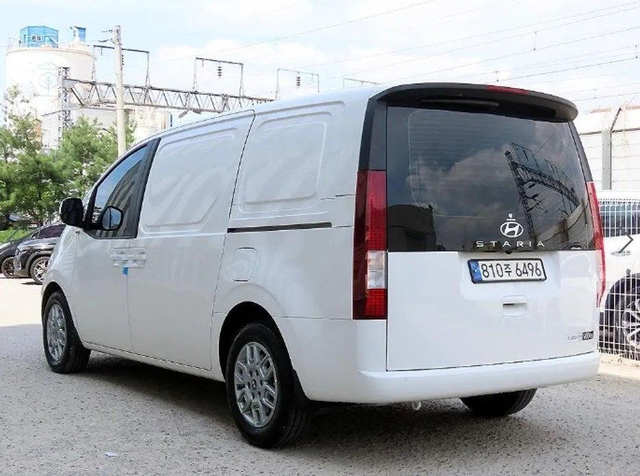 Hyundai Staria — фото 4