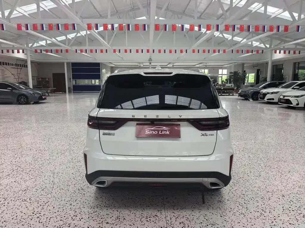Geely Vision X6 — фото 3