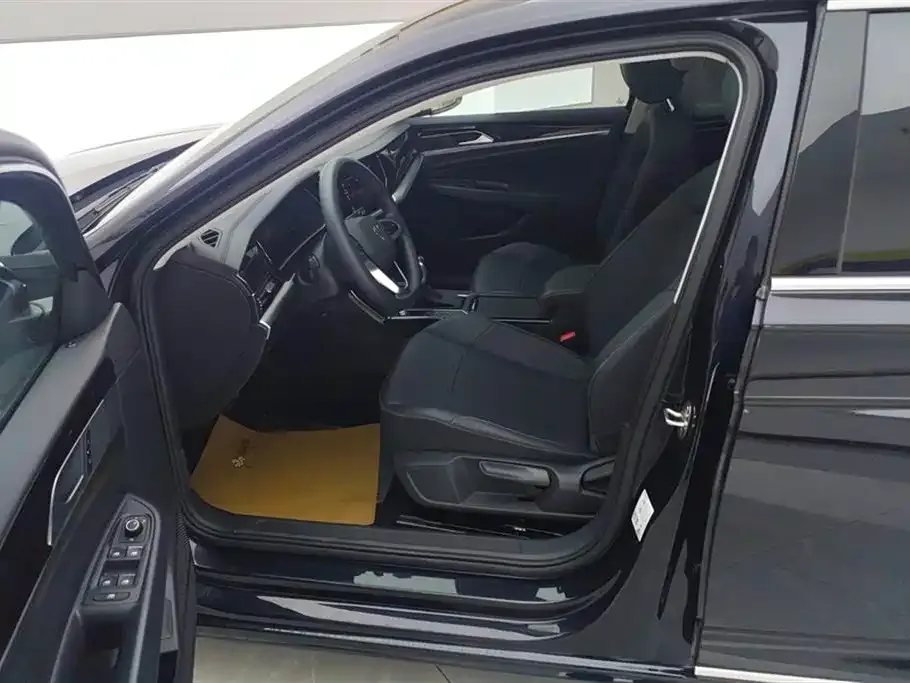 Volkswagen Passat — фото 9