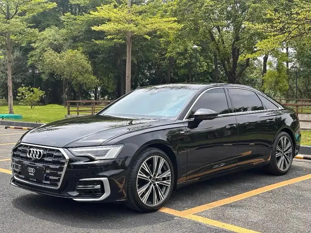 Audi A6L — фото 1