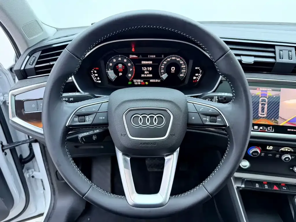Audi Q3 — фото 5