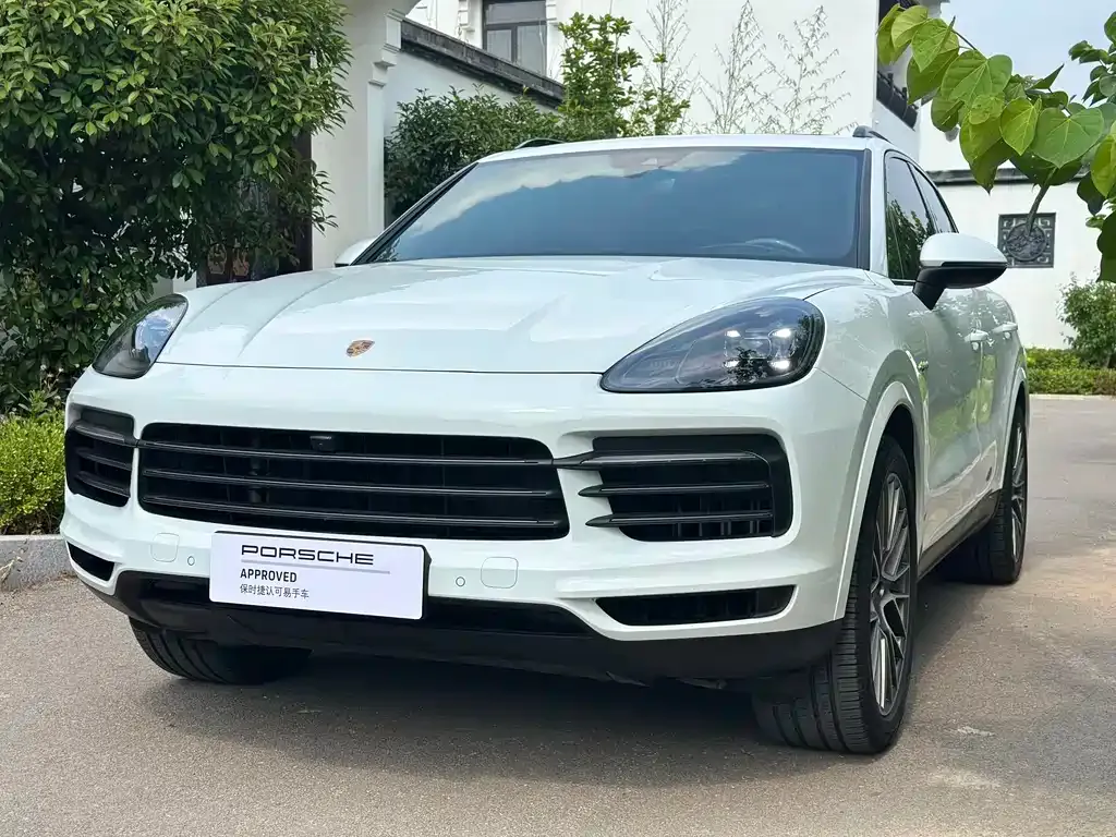 Porsche Cayenne Hybrid — фото 1