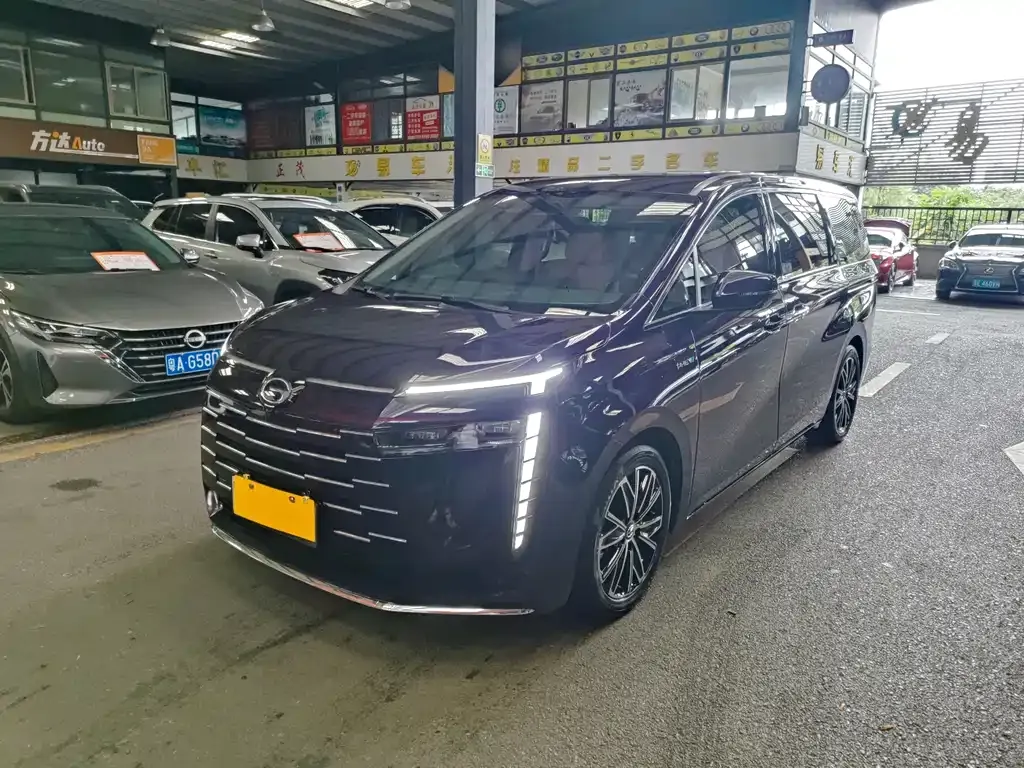 GAC Motor 传祺E8 PHEV — фото 1