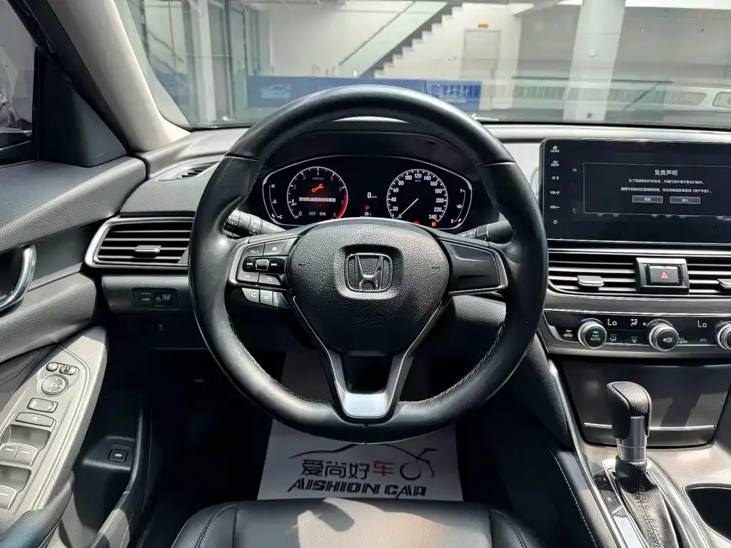 Honda Accord — фото 5