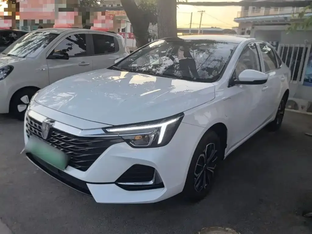 Roewe i6 MAX New Energy — фото 6