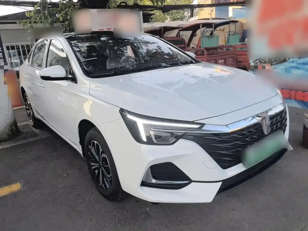Roewe i6 MAX New Energy — фото 4