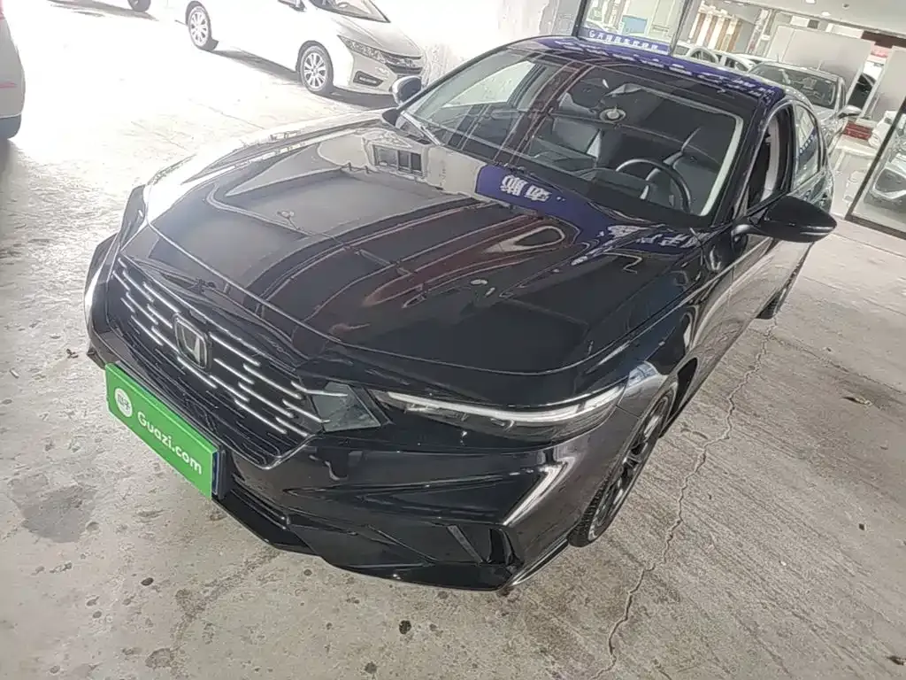 Honda Accord — фото 1