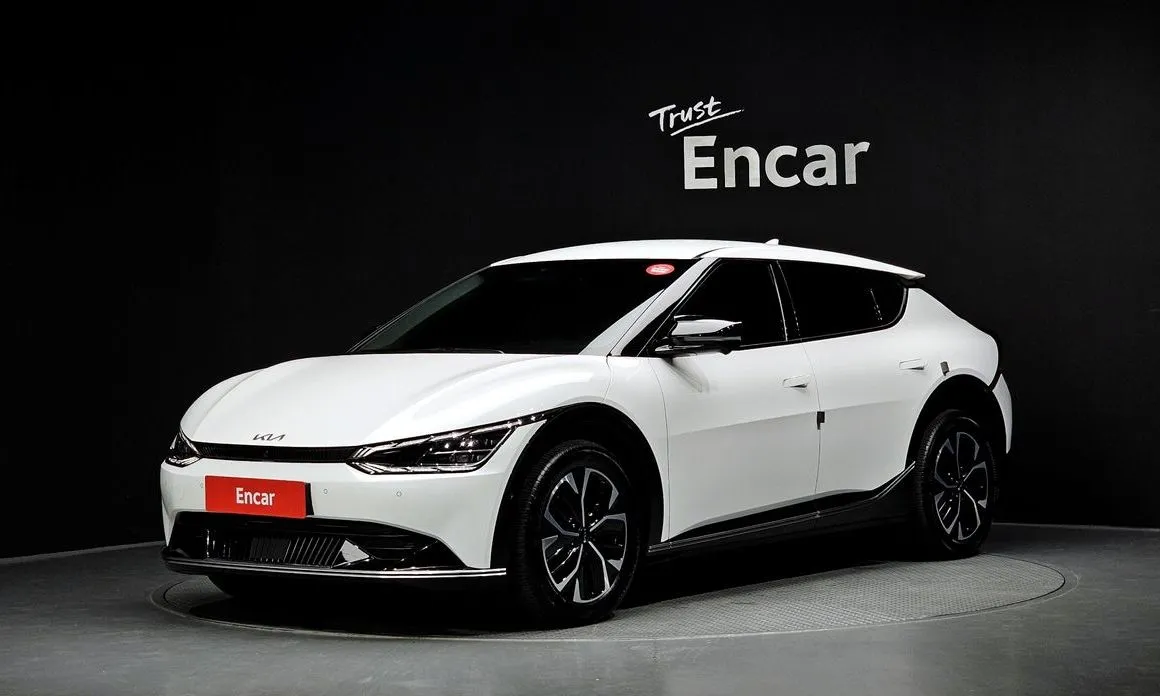 Kia EV6 — фото 1