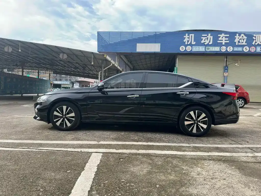 Nissan Teana — фото 7