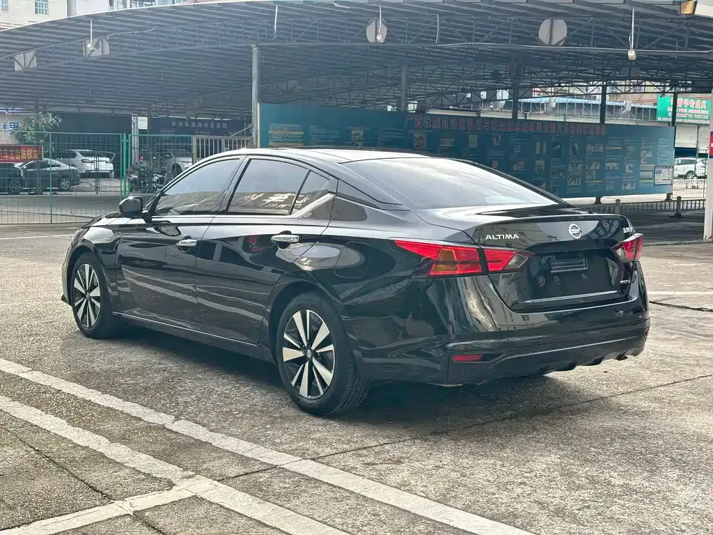 Nissan Teana — фото 8
