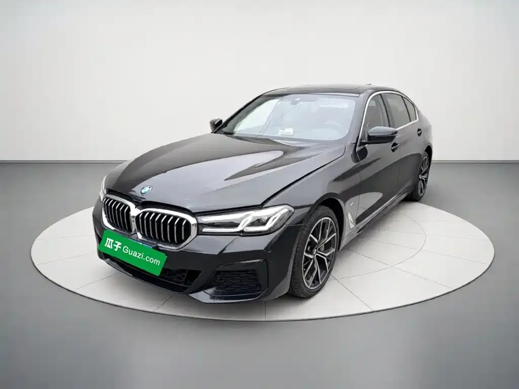 BMW 5 Series — фото 1