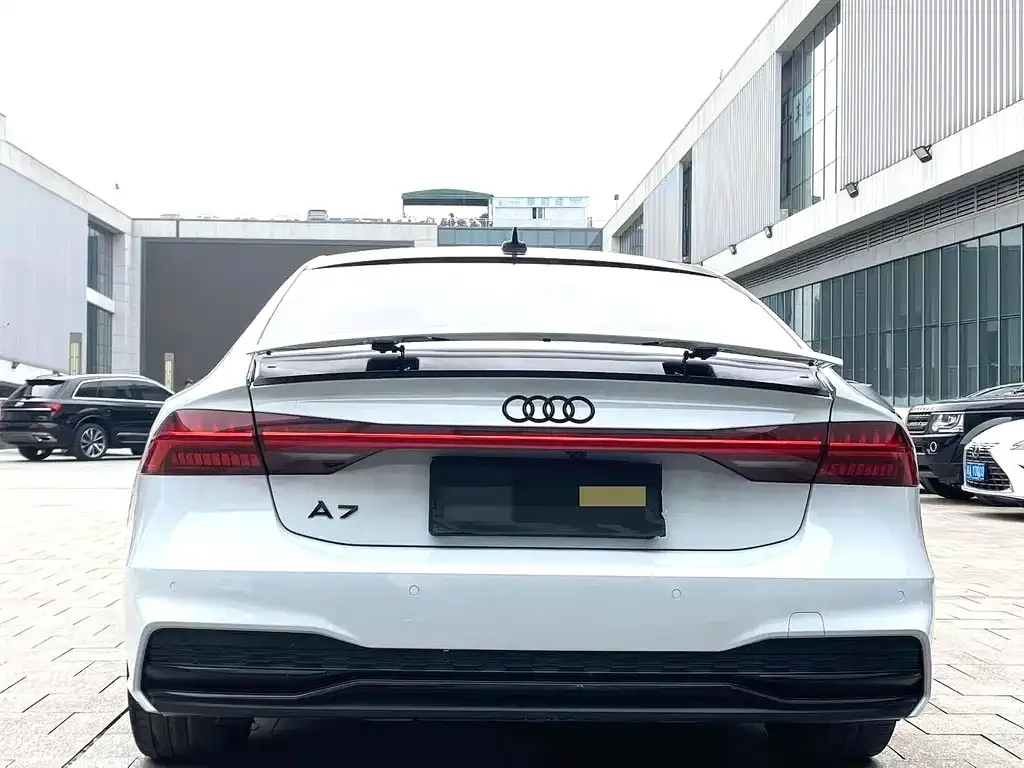 Audi A7 — фото 2