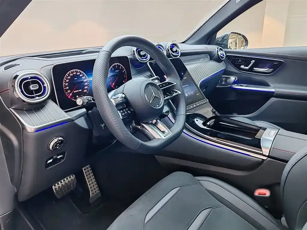Mercedes-Benz GLC AMG — фото 10