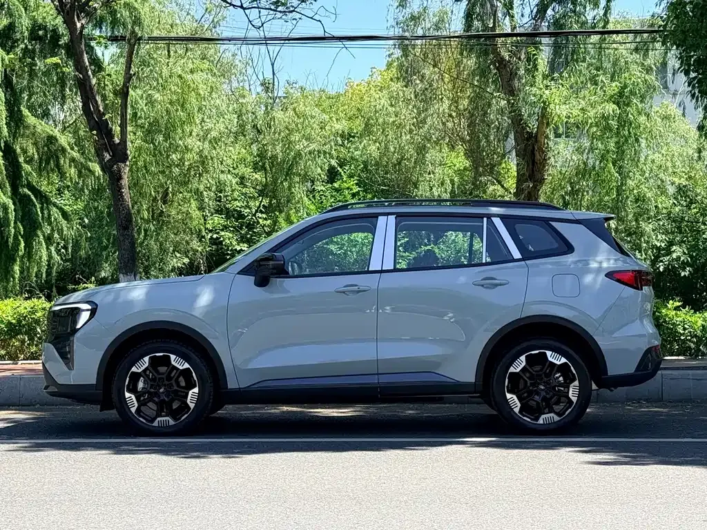 Ford Equator Sport New Energy — фото 10