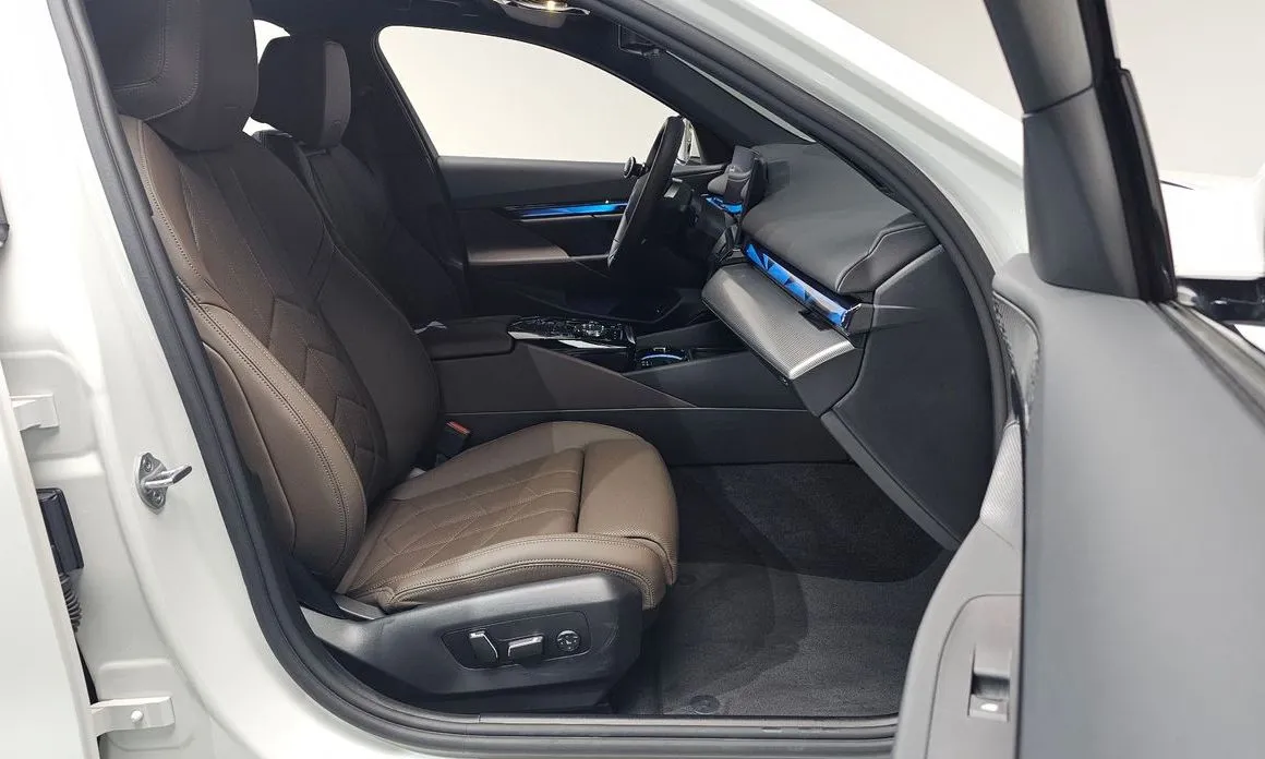 BMW i5 — фото 10
