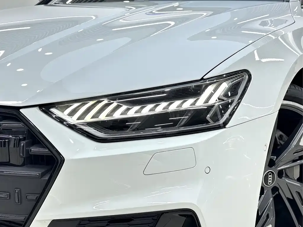 Audi A7L — фото 5