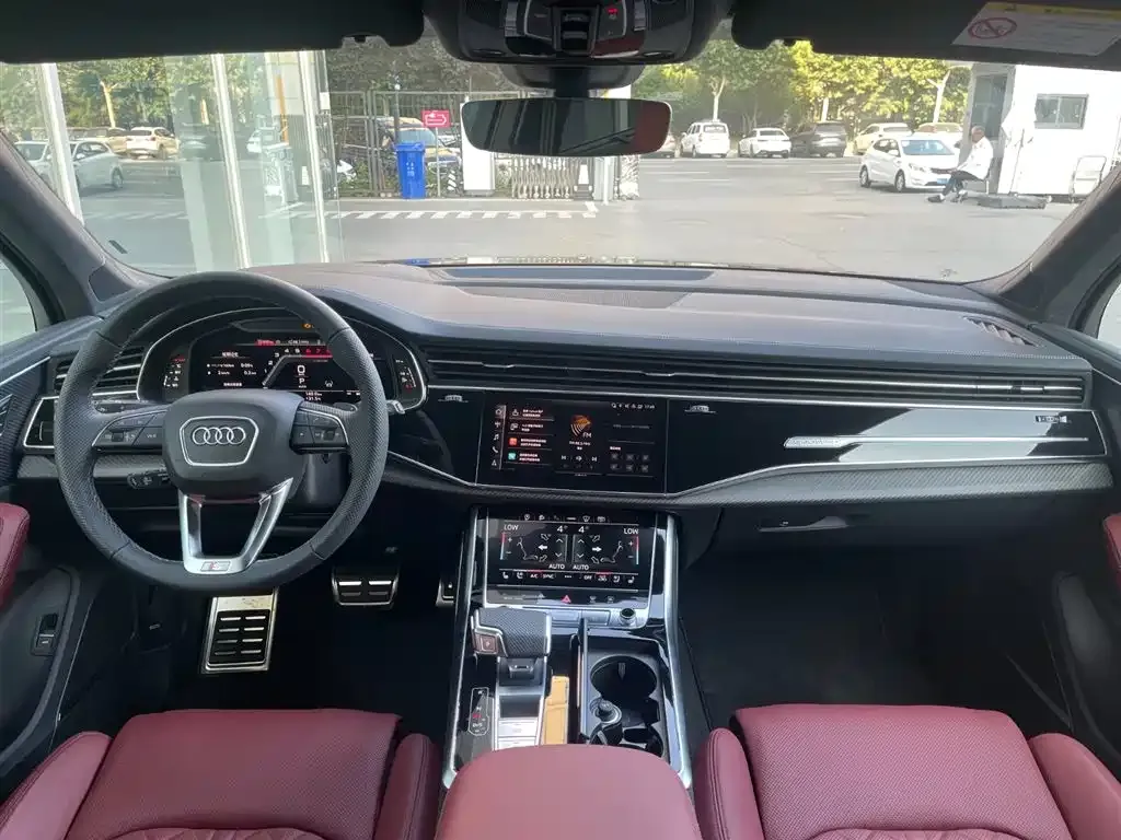 Audi SQ7 — фото 4
